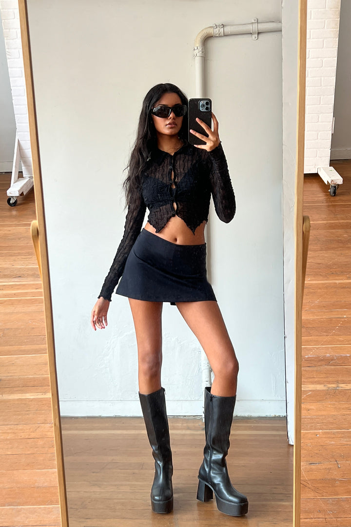 LOW-RISE WAIST MICRO SKORT in Black — alternate angle