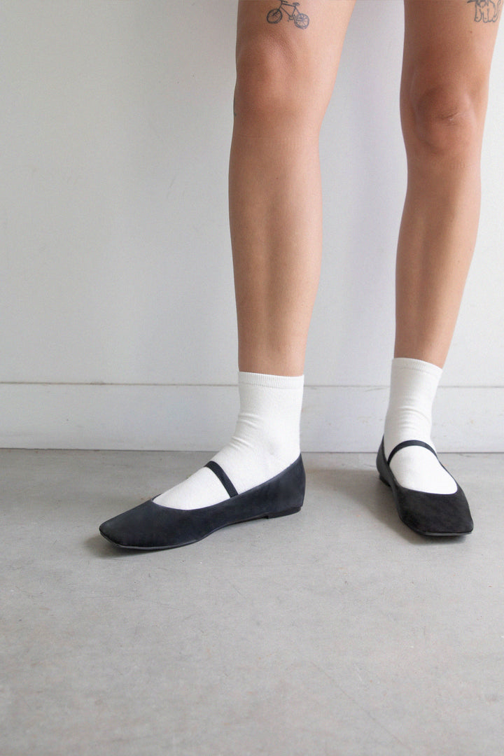 ORGANIC COTTON SOCKS in White — alternate angle
