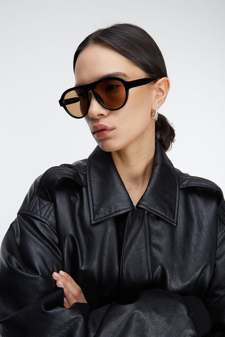 ROUND AVIATOR SUNGLASSES in Black Fog — alternate angle