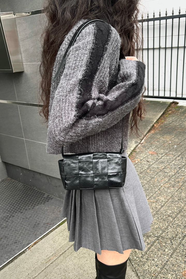 HALF ZIP SWEATER WITH CONTRAST DETAILS in Dark Heather Grey Black — alternate angle
