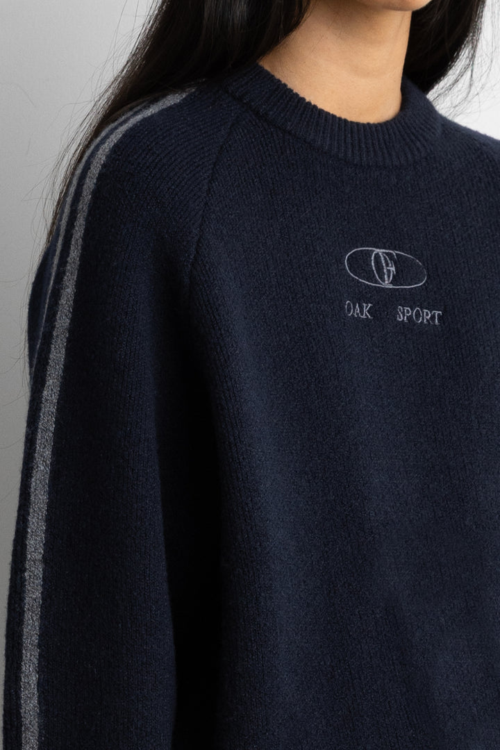 EMBROIDERED OAK SPORT SWEATER