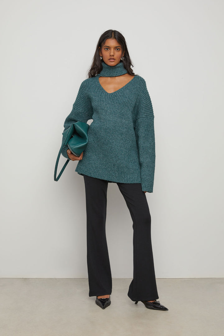 OVERSIZED TURTLENECK SWEATER in Seamoss — alternate angle