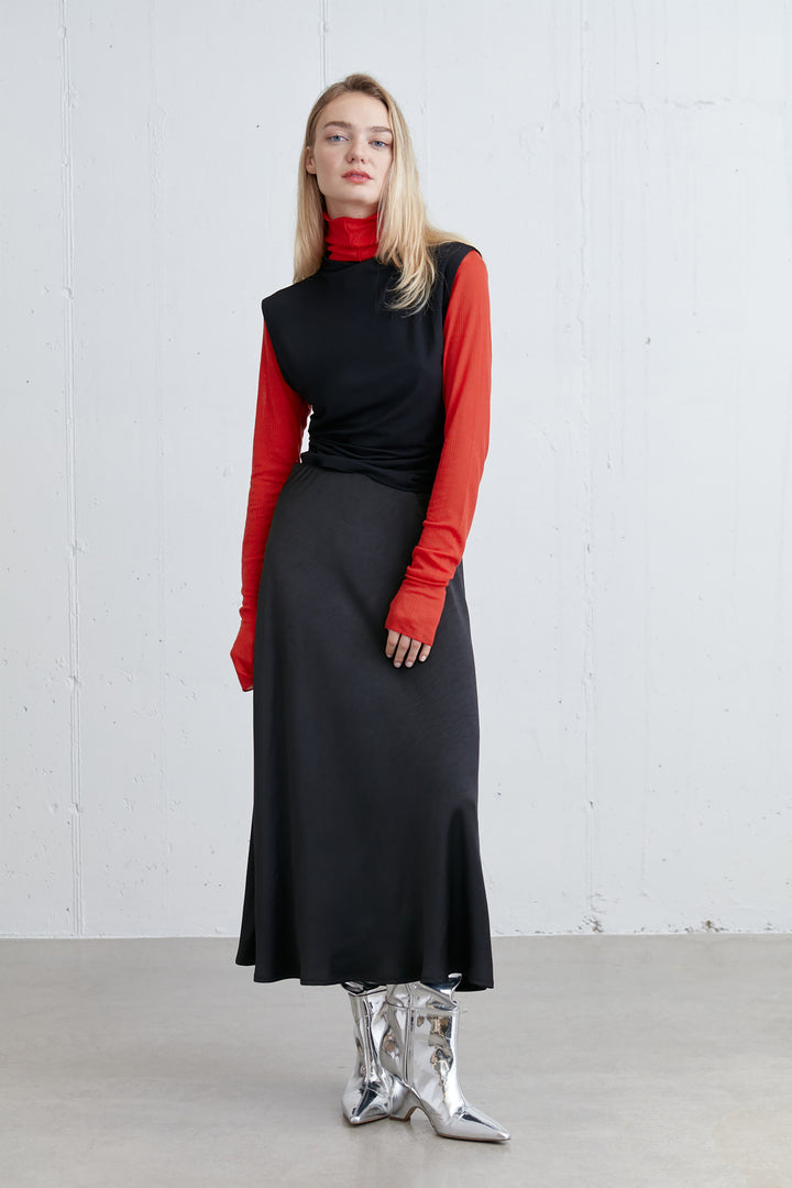 SLEEVELESS MOCKNECK TOP in Black — alternate angle