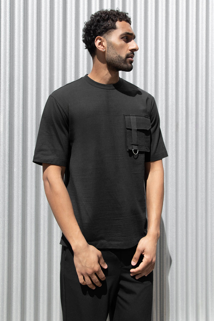 CARGO POCKET T-SHIRT in Black — alternate angle