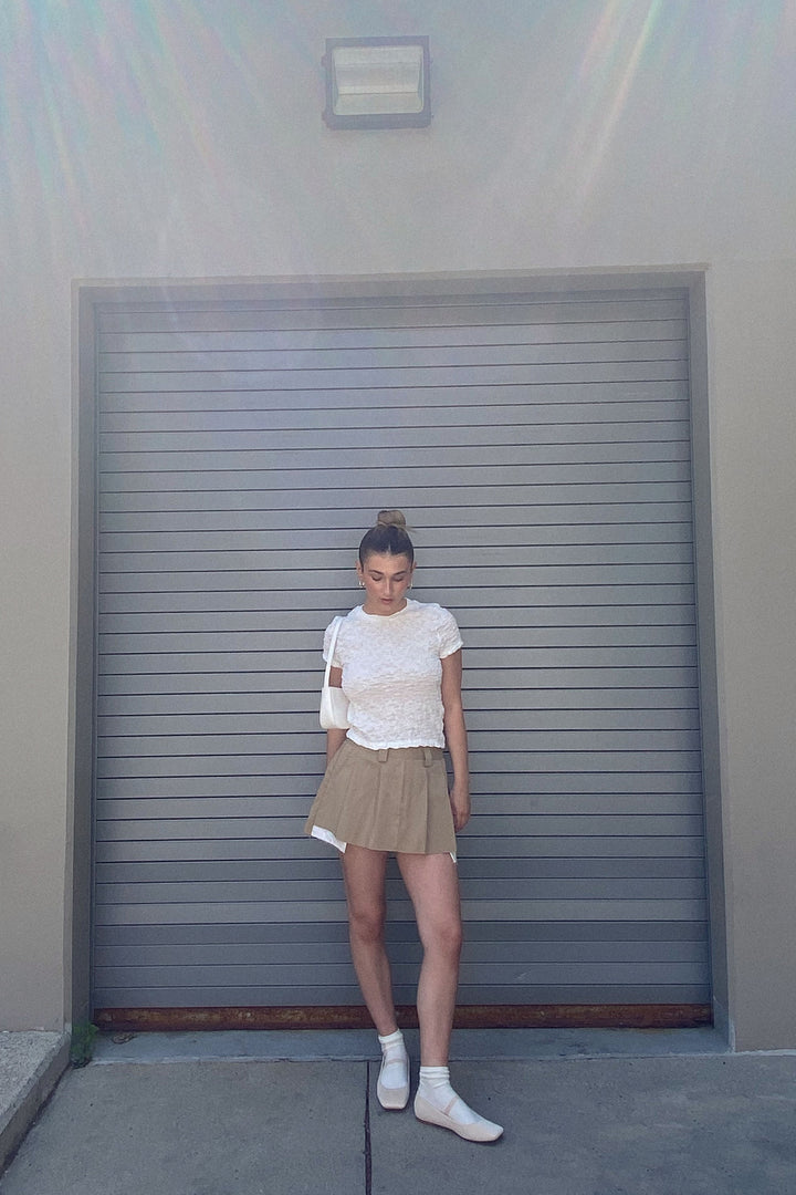 CRINKLED TEXTURE TSHIRT in White — alternate angle