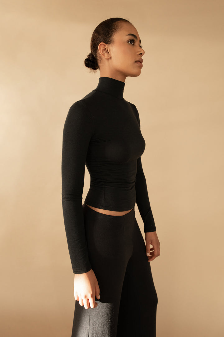 TURTLENECK LONG SLEEVE TOP in Black — alternate angle