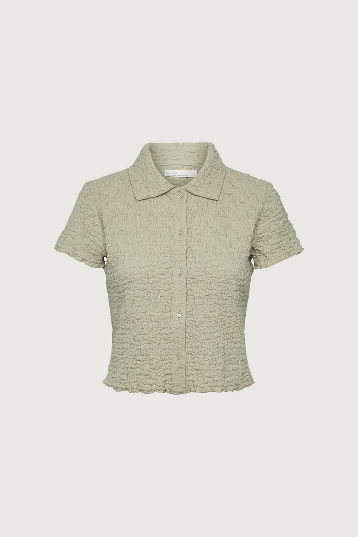 CRINKLE TEXTURED BUTTON UP TOP in Moss Grey — alternate angle