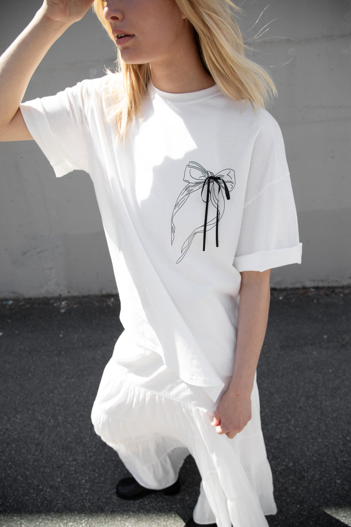 OVERSIZED T-SHIRT WITH BOW GRAPHIC in White — alternate angle
