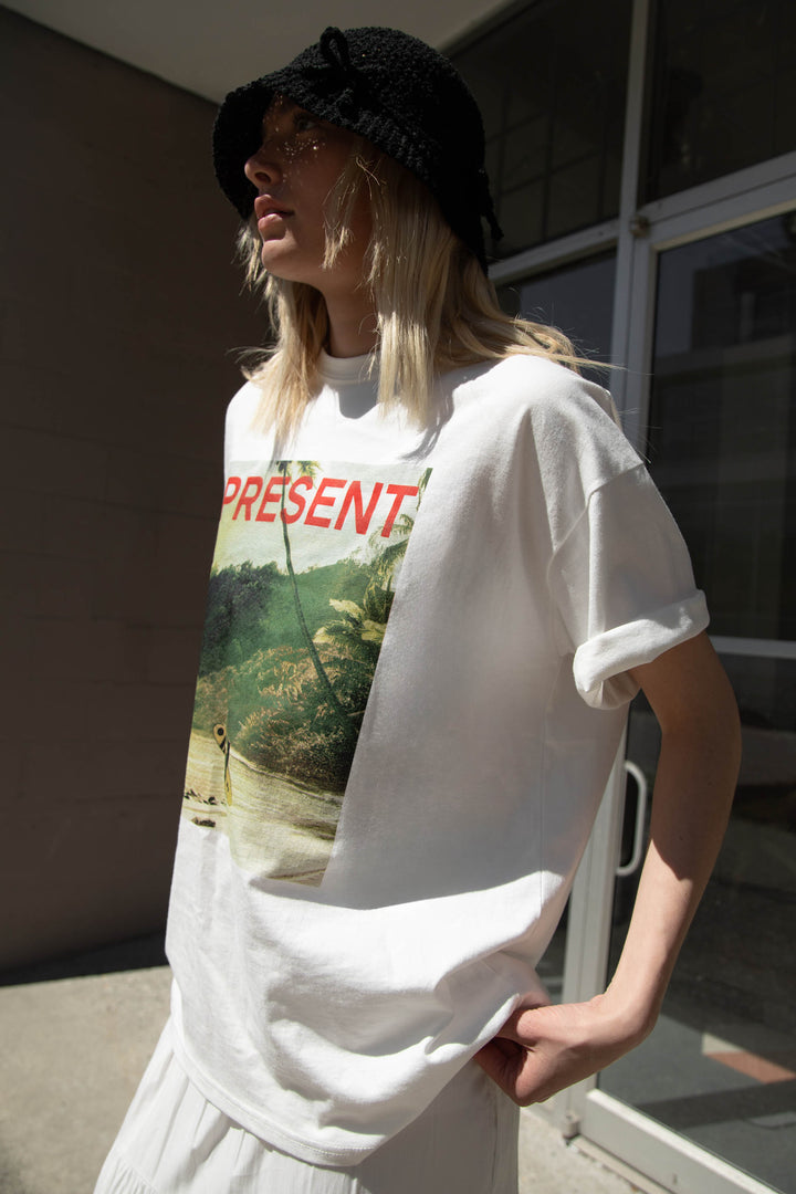 OVERSIZED GRAPHIC T-SHIRT in White — alternate angle