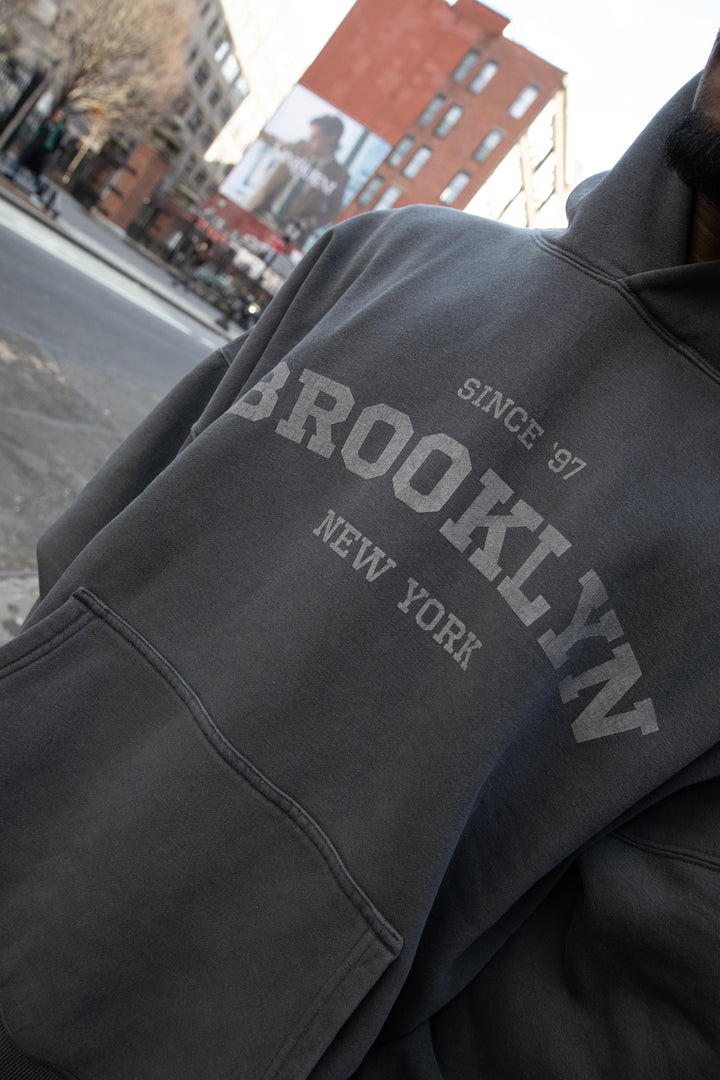 FLEECE STUDIO GRAPHIC PULLOVER HOODIE in GD Grey — alternate angle