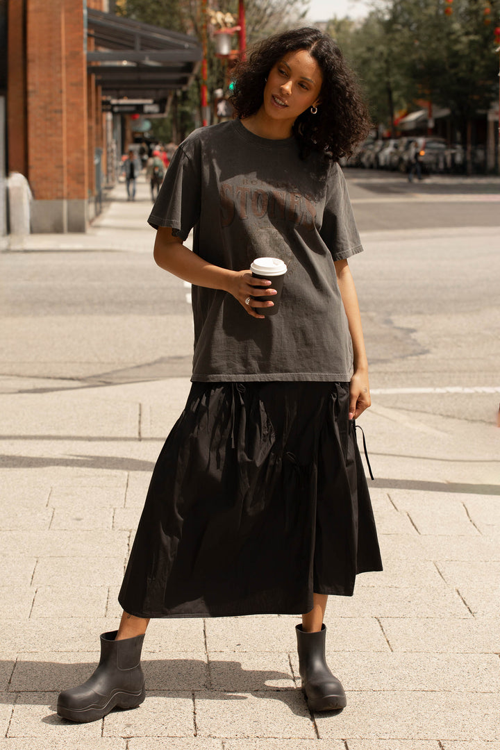 GRAPHIC T-SHIRT in Charcoal — alternate angle