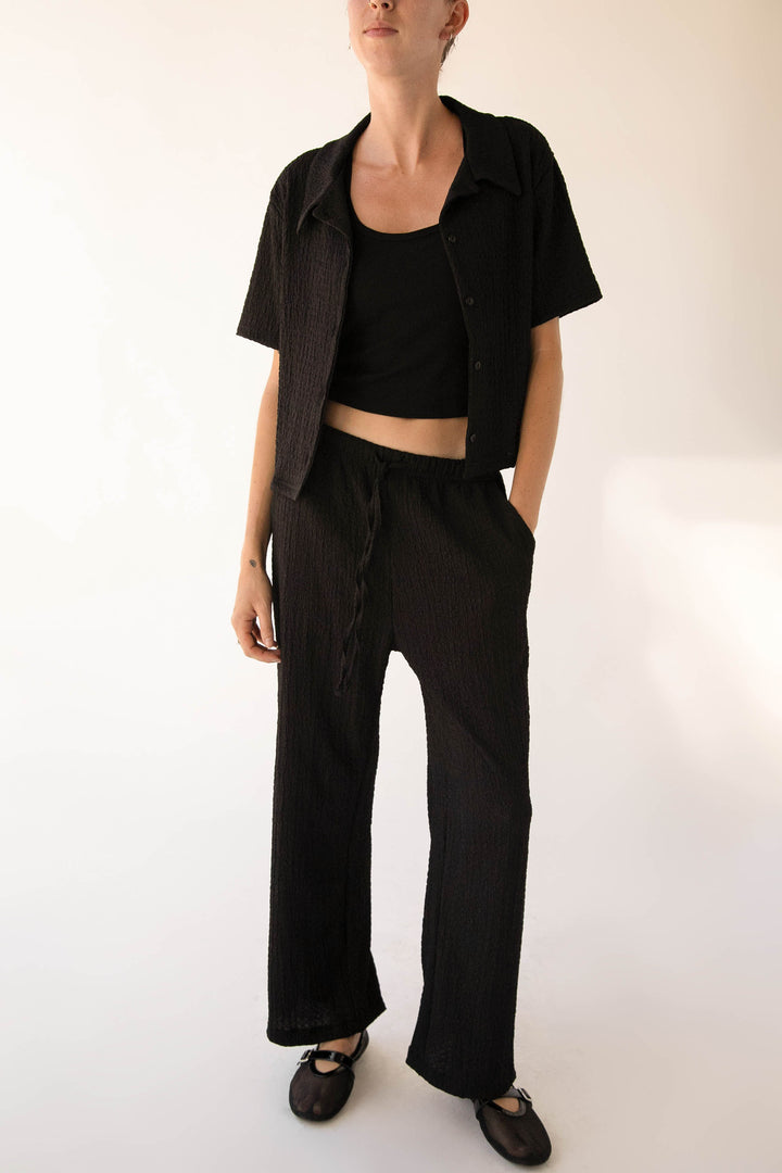 SHORT SLEEVE CRINKLE BUTTON UP in Black — alternate angle