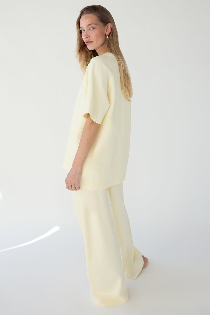 DOUBLE-KNIT COTTON BLEND RAGLAN T-SHIRT in Lemon — alternate angle