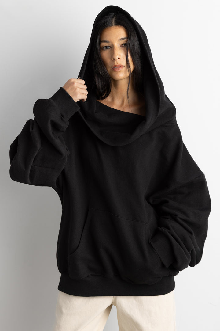 SLOUCHY OVERSIZED HOODIE