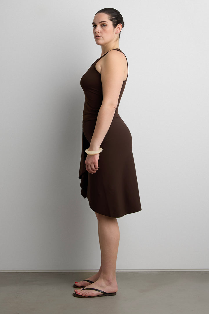 SCOOP NECK CROPPED TANK TOP in Coffee Bean — alternate angle