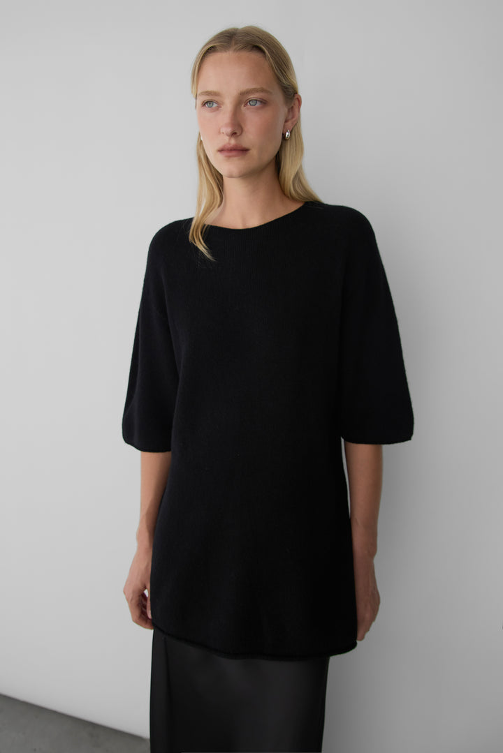 OVERSIZED CREWNECK T-SHIRT in Black — alternate angle