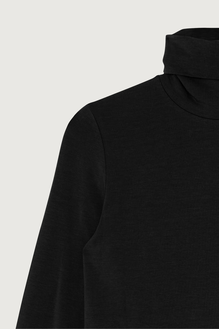 TURTLENECK TOP in Black — alternate angle