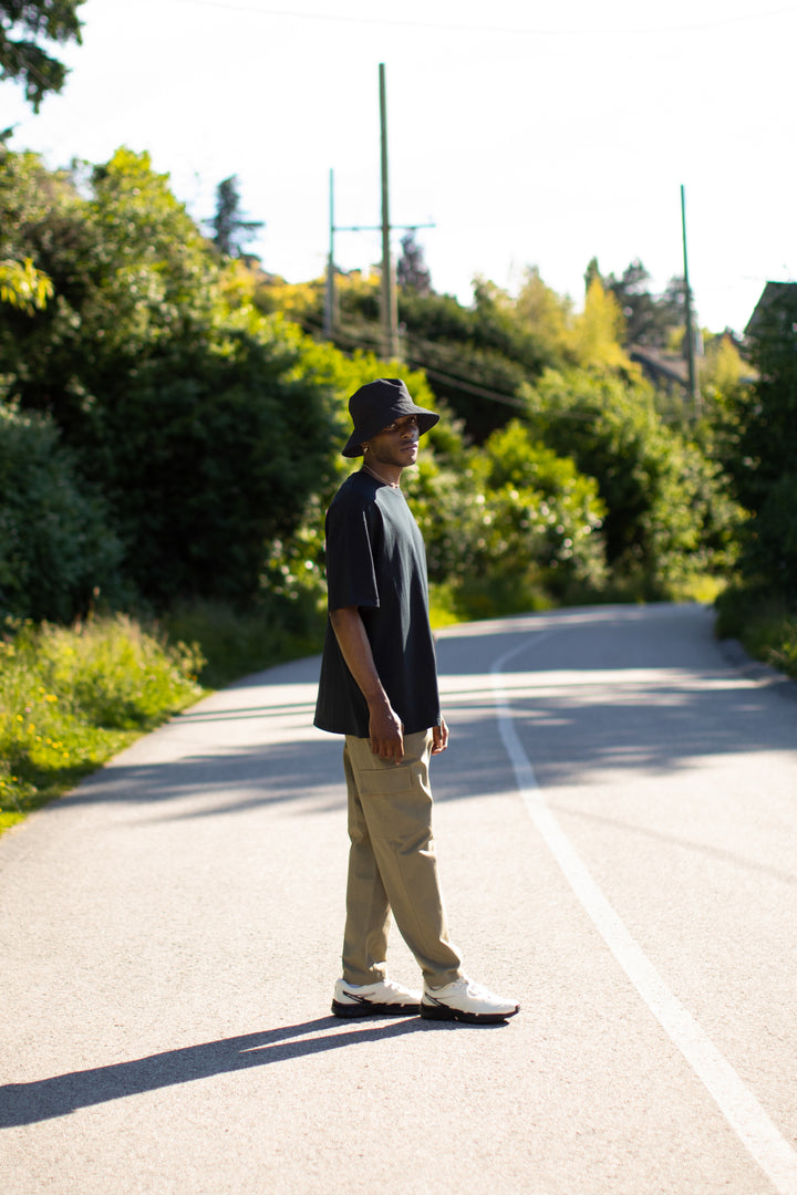 OVERSIZED T-SHIRT in Black — alternate angle