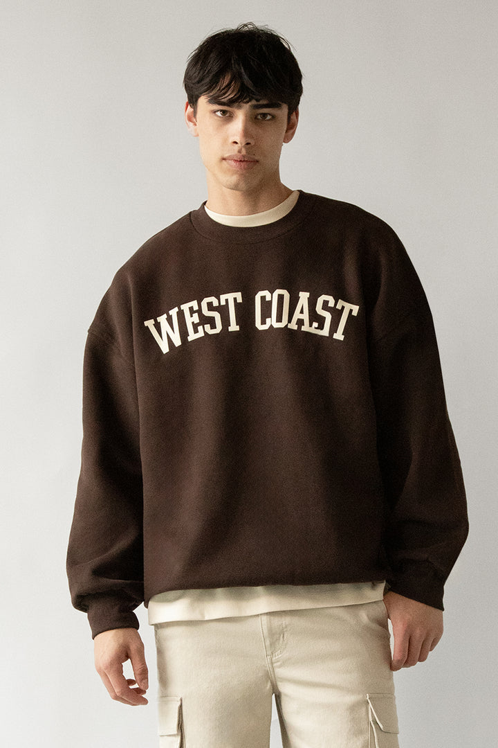 OVERSIZED GRAPHIC SWEATSHIRT in COFFEE BEAN W — alternate angle