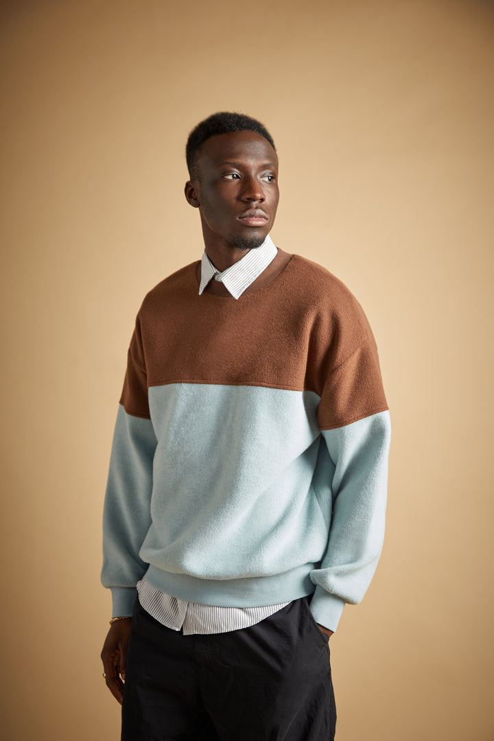 COLOUR BLOCK SWEATSHIRT in Fudge Lake Mist — alternate angle