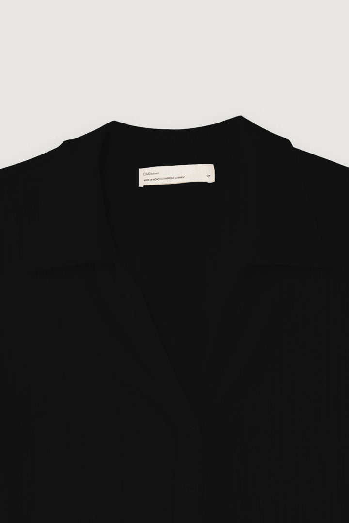 COLLARED BUTTON FRONT TOP in Black — alternate angle