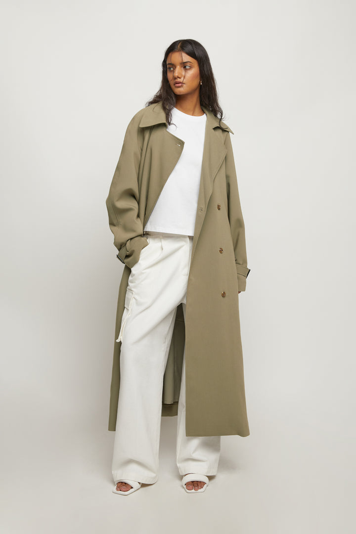 CLASSIC FIT T-SHIRT in White — alternate angle