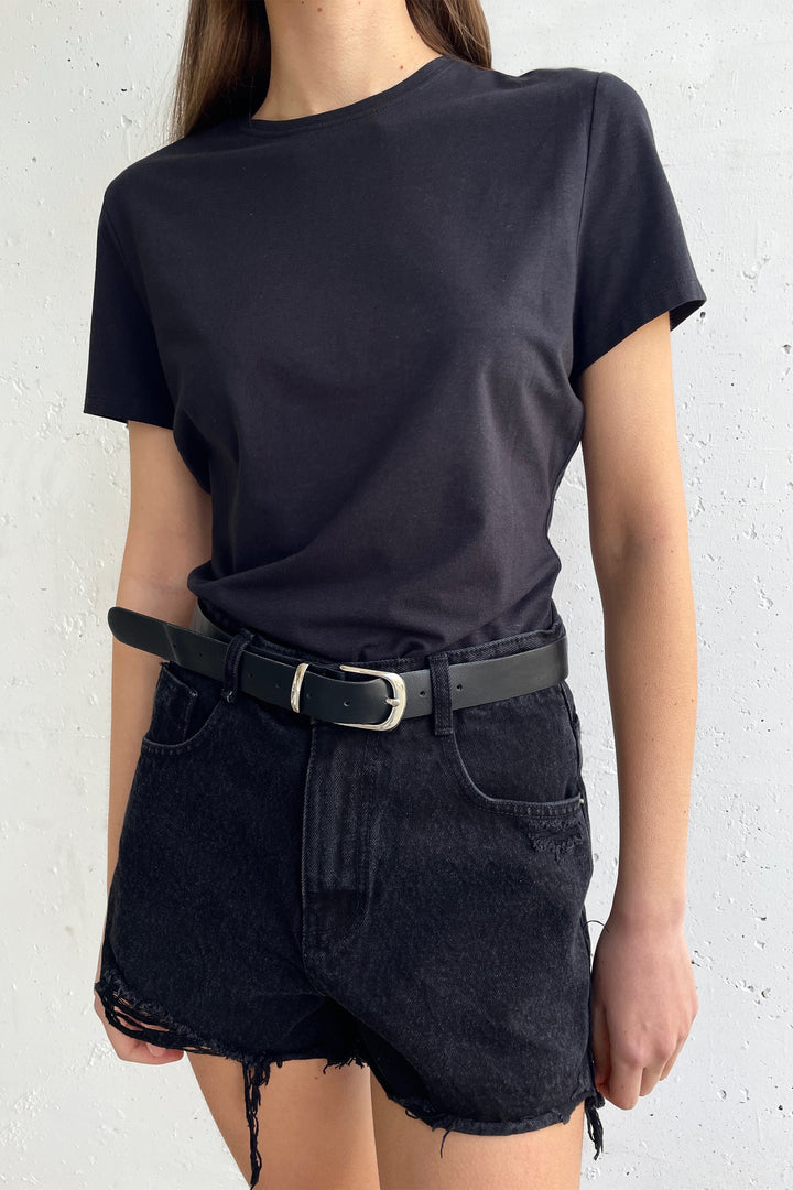 CLASSIC CREWNECK T-SHIRT in Black — alternate angle