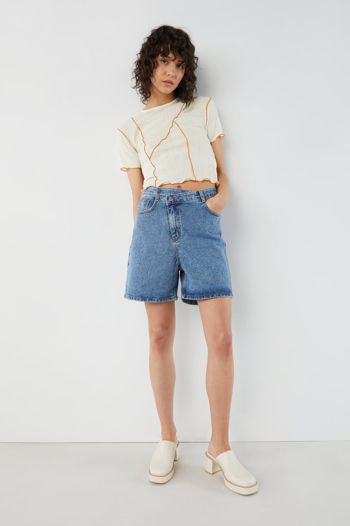 EXPOSED SEAM TEE in Cream — alternate angle