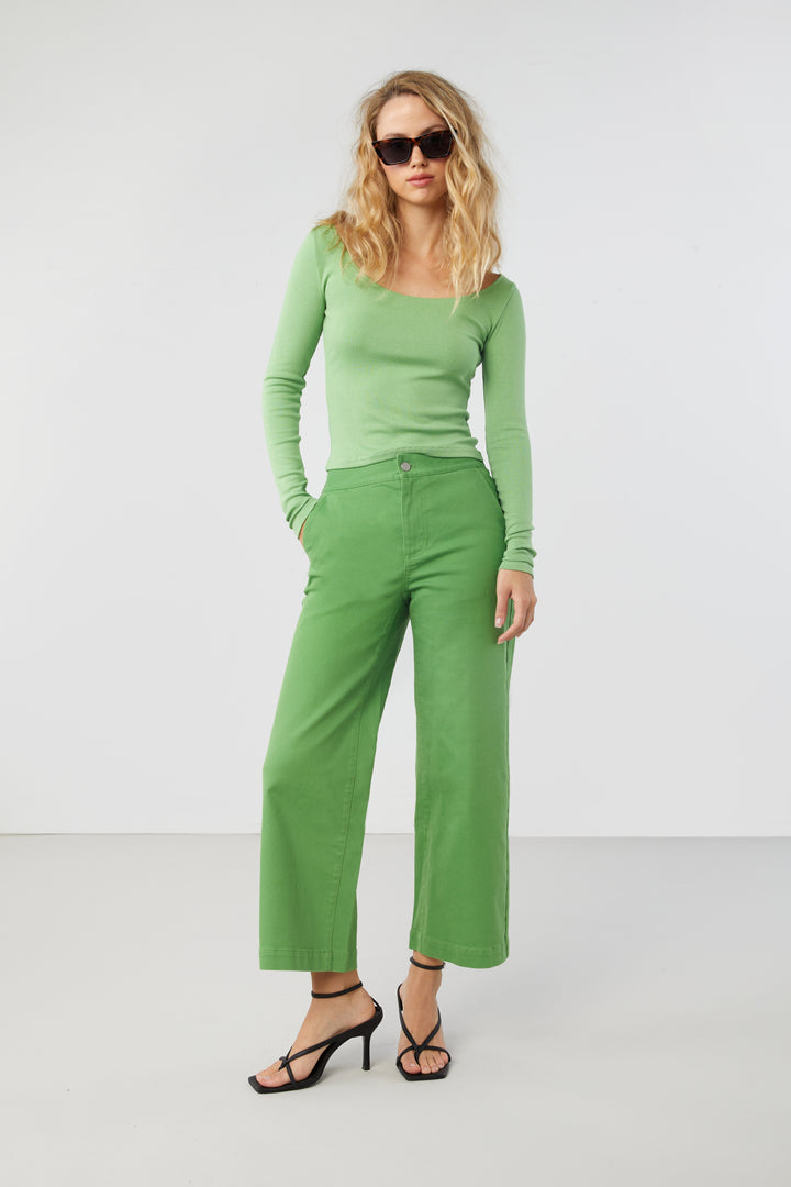 SCOOP NECK LONG SLEEVE TOP in Peppermint — alternate angle