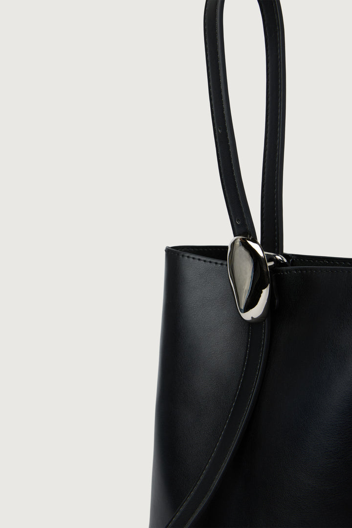 REN BUCKET BAG in Black — alternate angle