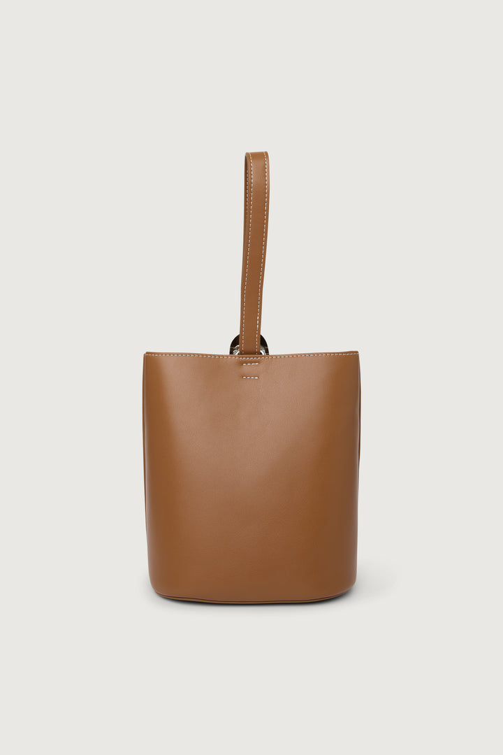 REN BUCKET BAG in Caramel — alternate angle
