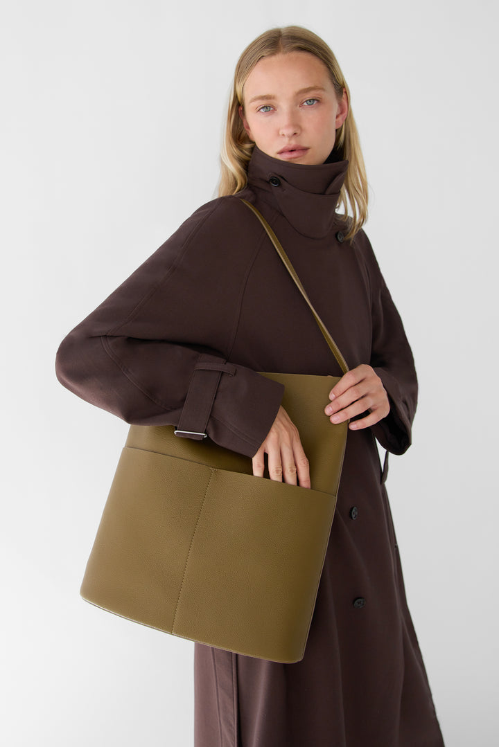 NEW CITY TOTE BAG in Olive — alternate angle