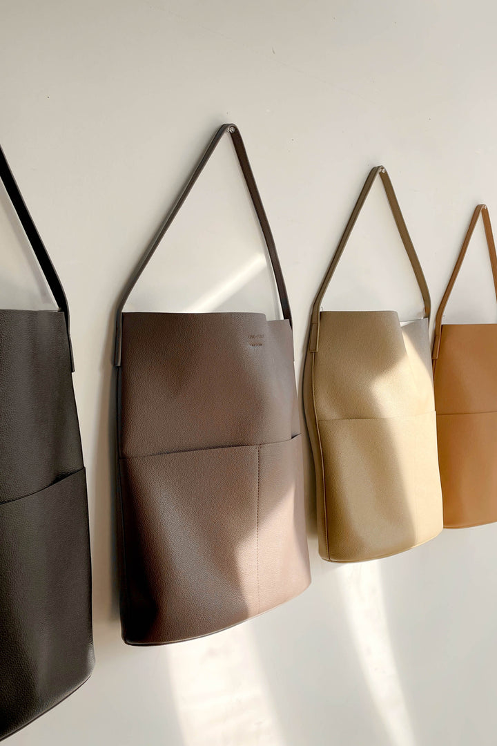 VEGAN LEATHER TOTE BAG