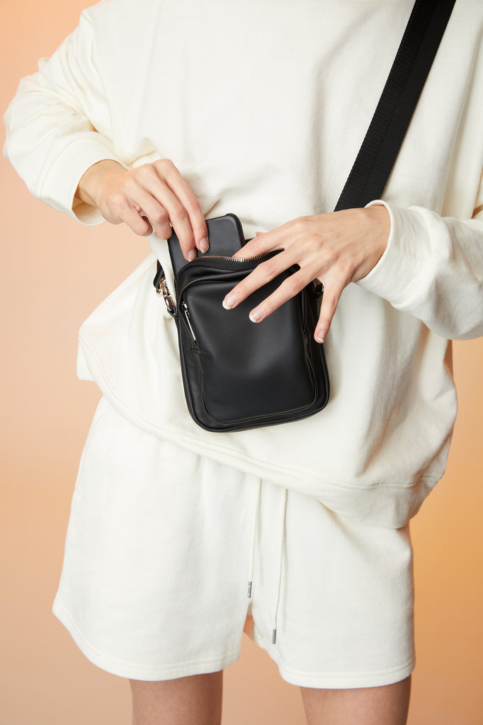 CROSSBODY POUCH