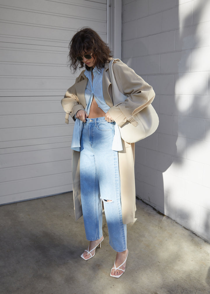 ROUND SHOULDER BAG in Oatmeal — alternate angle