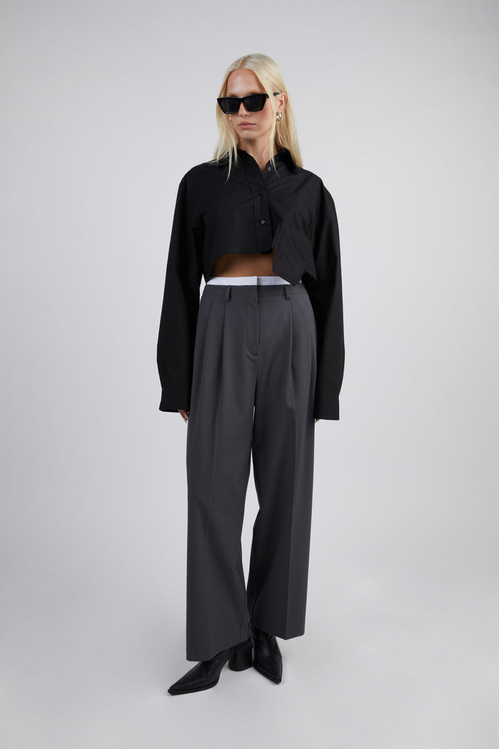 CROPPED BUTTON-UP SHIRT in Black — alternate angle