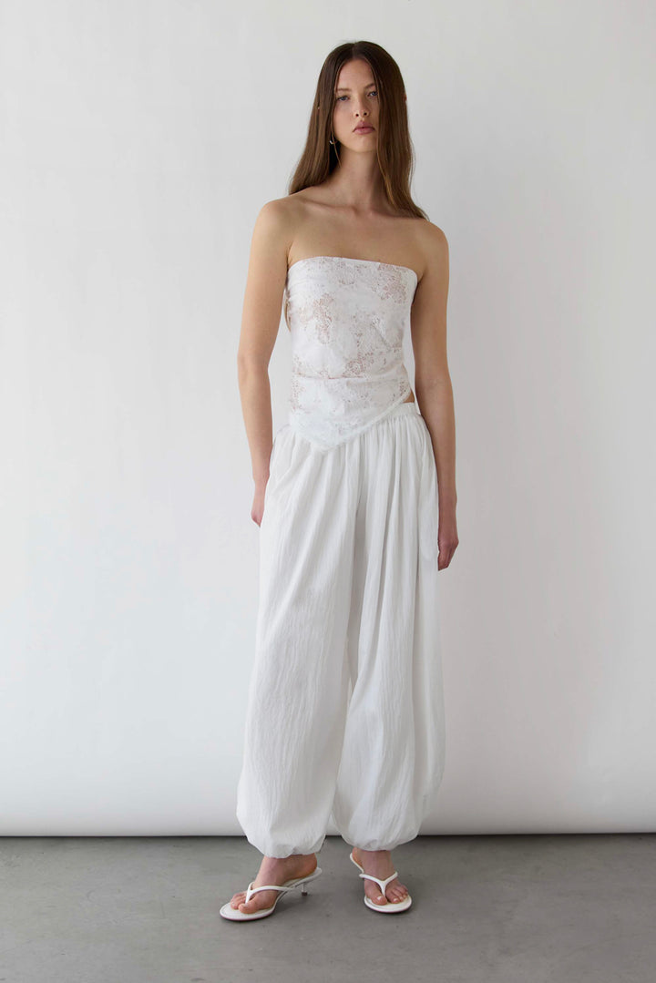 FLORAL TOP WITH LACE HEM in White — alternate angle