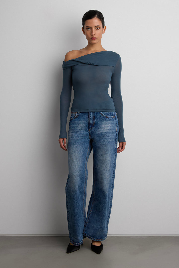 MEDIUM WASH STRAIGHT LEG JEAN in Medium Blue Wash — alternate angle
