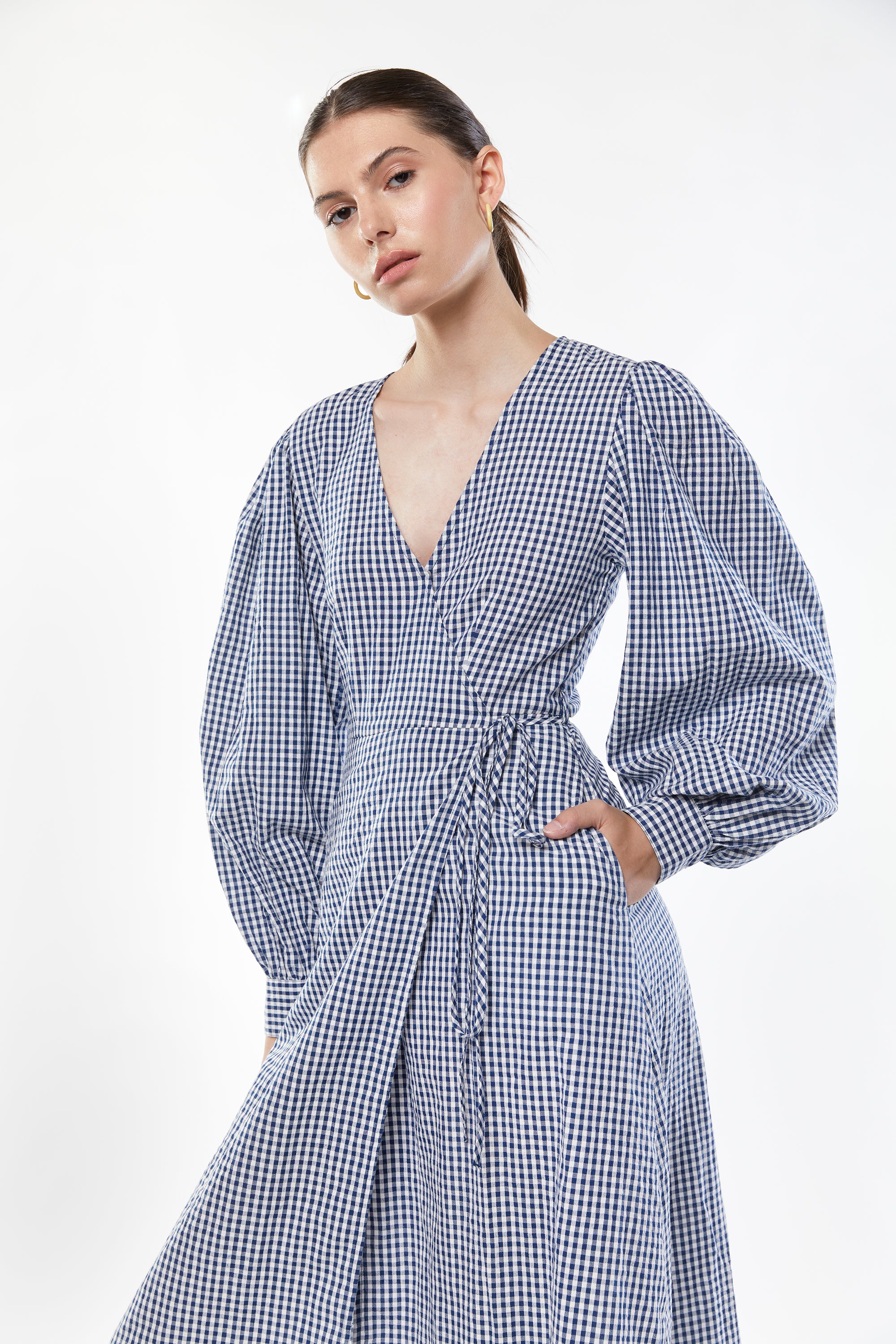 Gingham SEERSUCKER WRAP DRESS Estate Blue Gingham / Extra Small Gingham SEERSUCKER WRAP DRESS Estate Blue Gingham / Extra Small