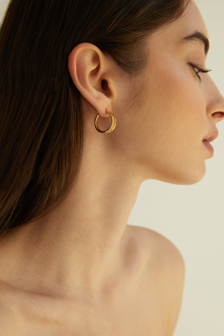 HOOP STONE EARRING in Brown Gold — alternate angle