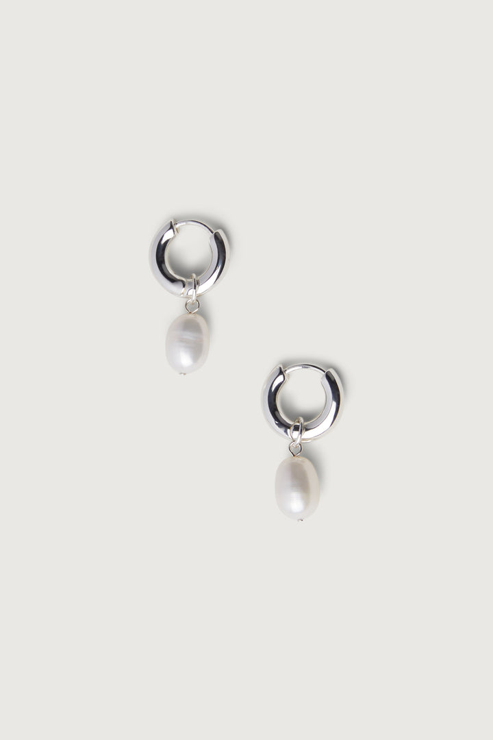 PEARL DROP EARRING