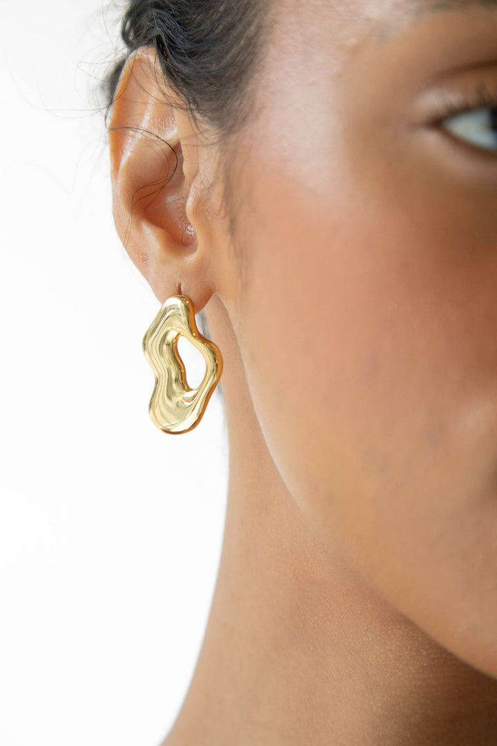 ABSTRACT LIQUID EARRING