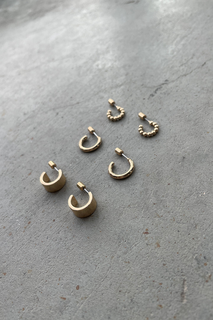 HOOP EARRING SET in Gold — alternate angle