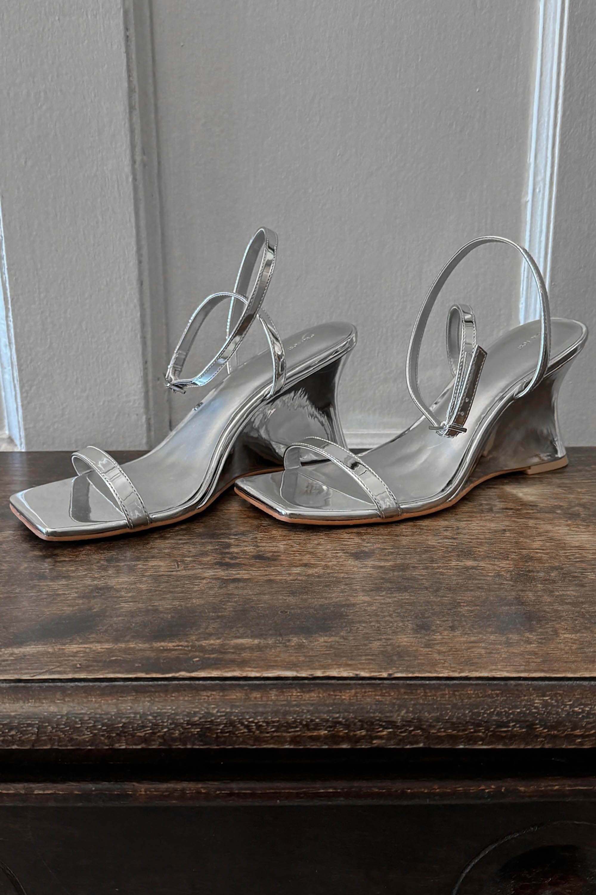 Strappy Wedge Sandal OAK FORT OAK FORT USA