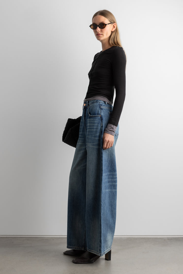 MEDIUM WASH WIDE LEG DENIM JEAN in Medium Blue Wash — alternate angle