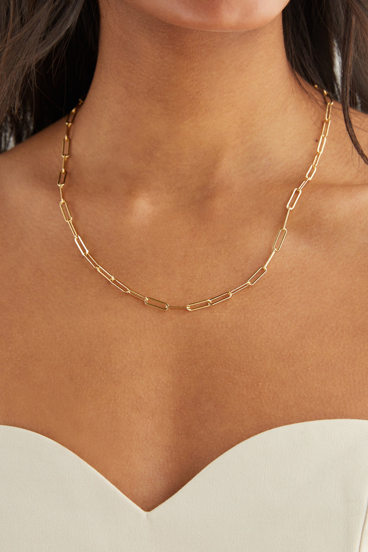 CABLE CHAIN NECKLACE in Gold — alternate angle