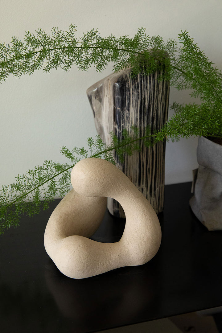 ORGANIC FORM SCULPTURE