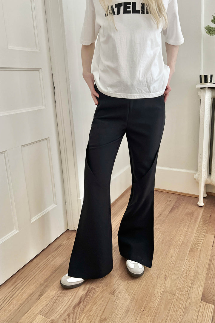 MID-RISE FLARED PANT