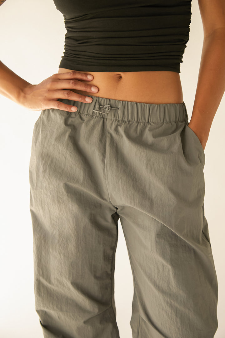 RECYCLED NYLON PARACHUTE PANT