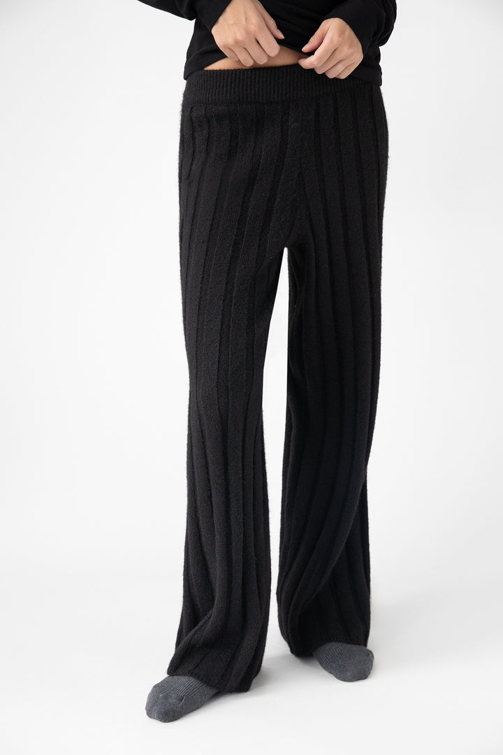 RIBBED SWEATER PANT in Black — alternate angle